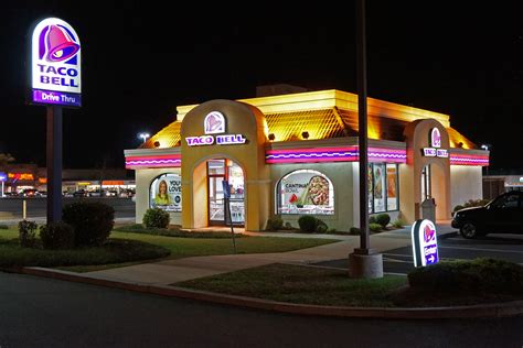 Taco bell erestaurant - Find your nearby Taco Bell at 8347 Sr 64 East in Bradenton. We're serving all your favorite menu items, from classic tacos and burritos, to new favorites like the Crunchwrap Supreme and Cheesy Gordita Crunch. Order ahead online or on the mobile app for pick up at the restaurant or get it delivered.